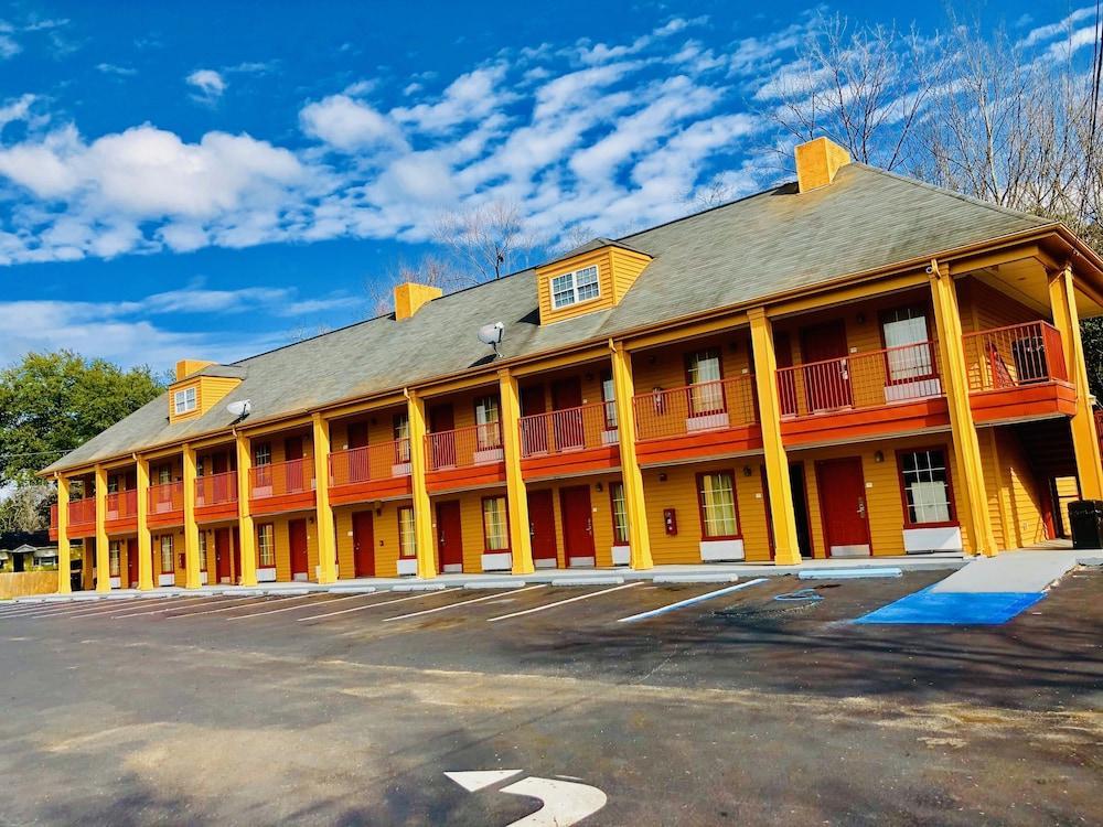 Hotel Baymont By Wyndham Selma Exterior foto