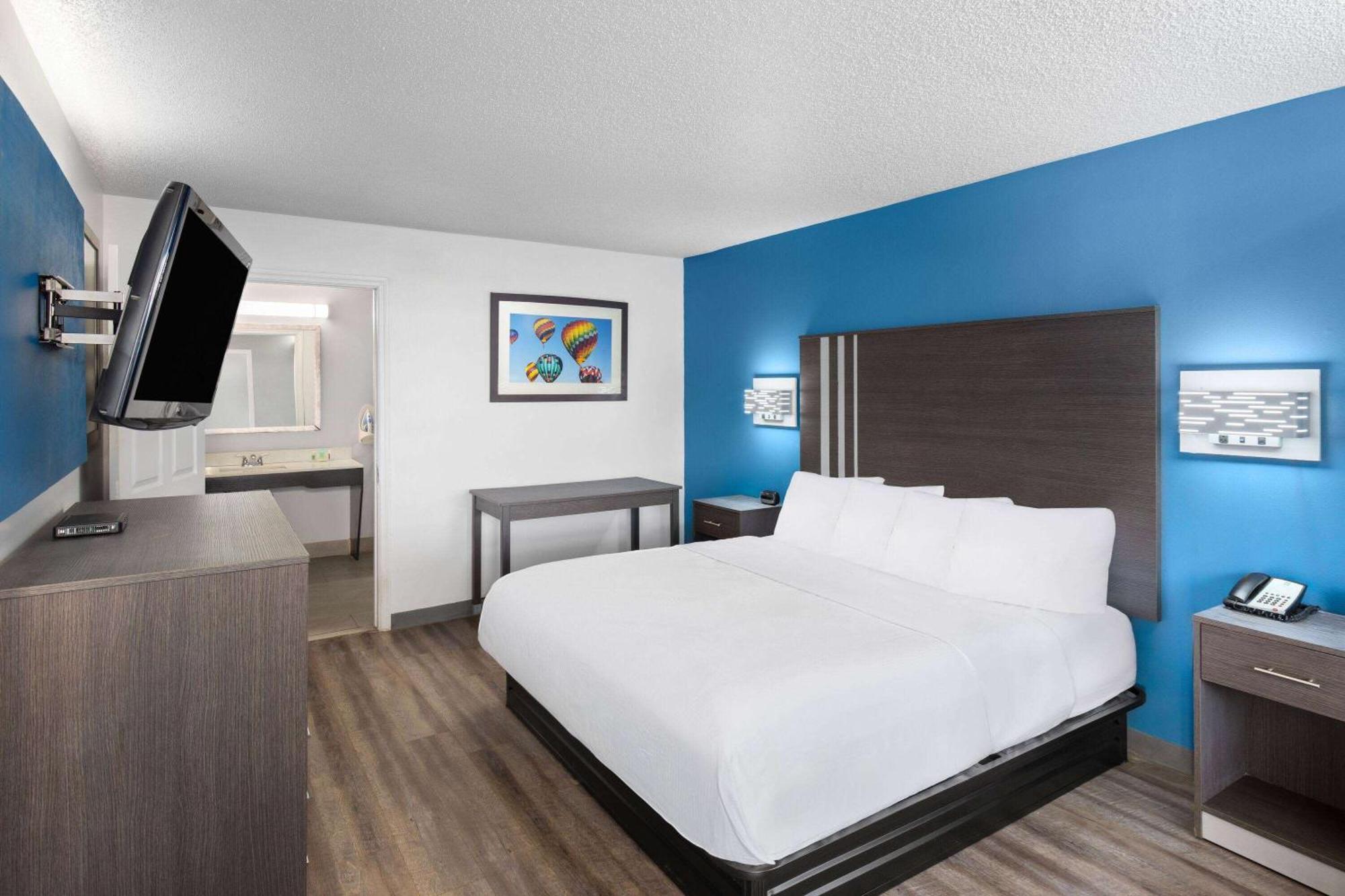 Hotel Baymont By Wyndham Selma Exterior foto